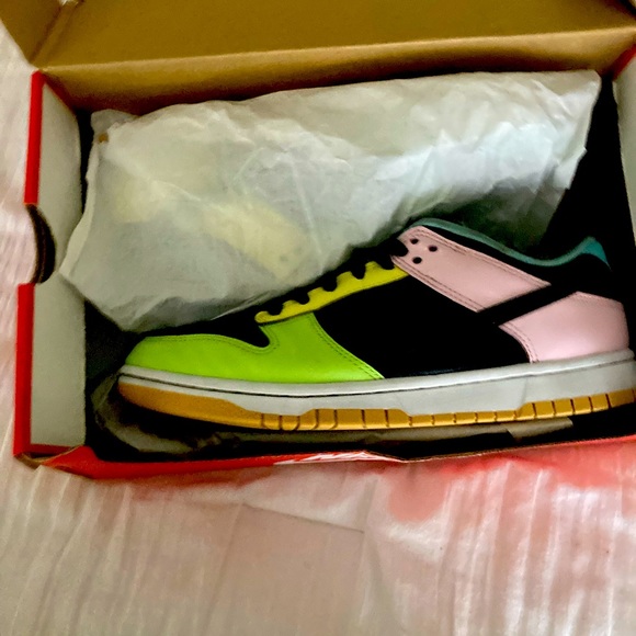 Nike Dunks FREE99